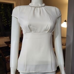 ONLY - URBANIZED Gold Neck line Reglan sleeves tops